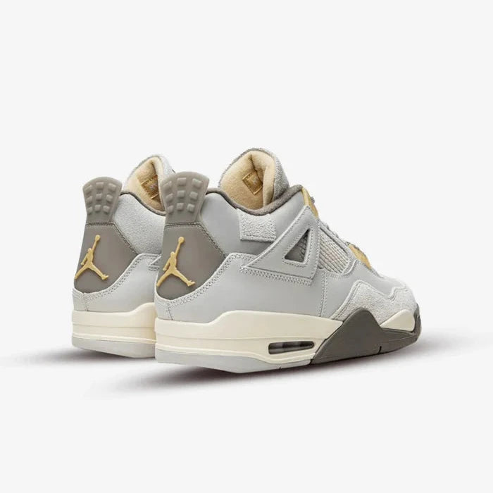 Air Jordan 4 SE Photon Dust