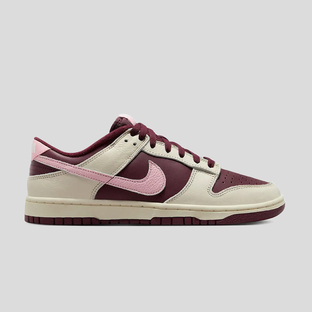 Nike Dunk Low Valentine’s Day 2023