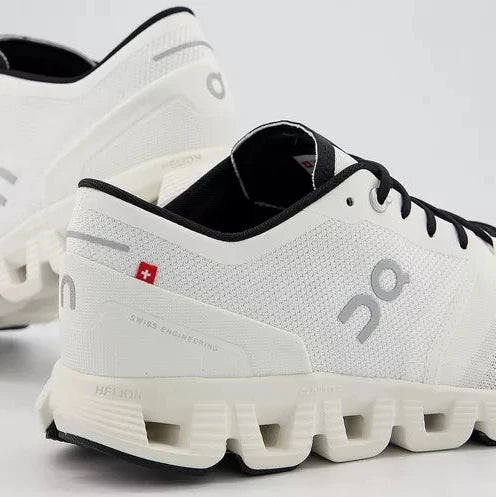 On Cloud X White Black