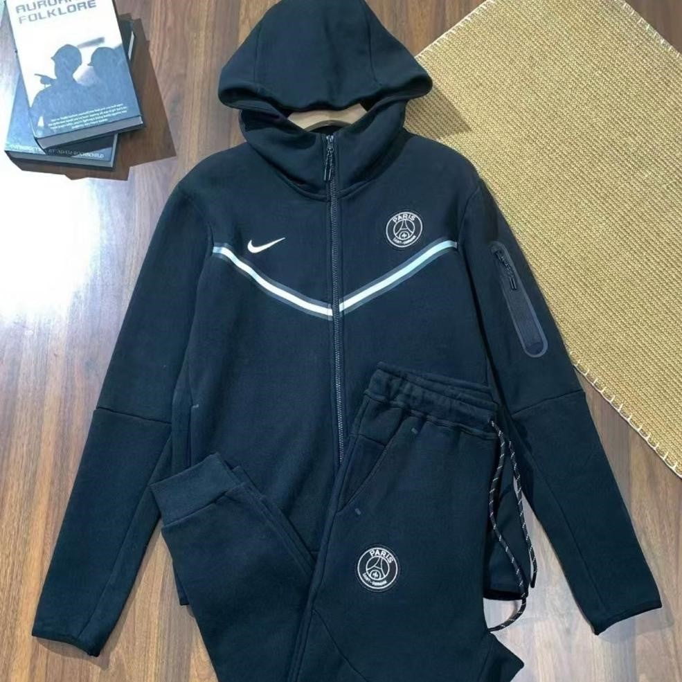 PSJ Nike Tech Fleece