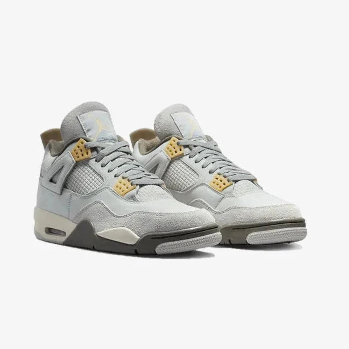 Air Jordan 4 SE Photon Dust