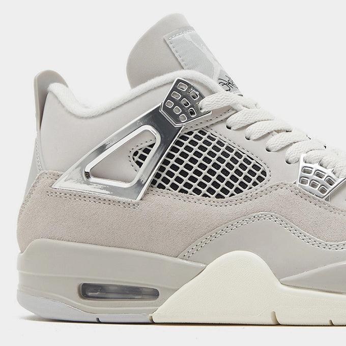 Air Jordan 4 Frozen Moments