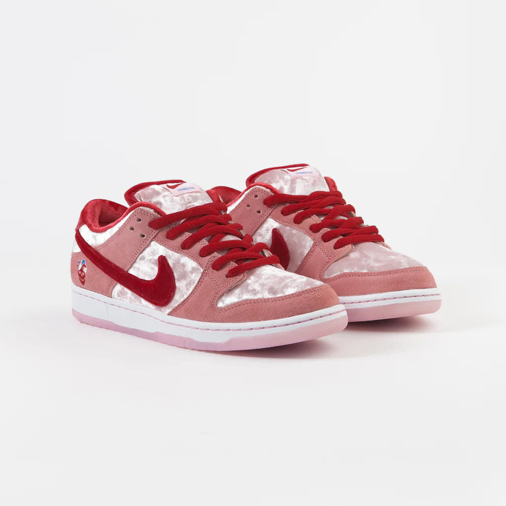 Nike SB Dunk Low Pro "Strangelove" sneakers
