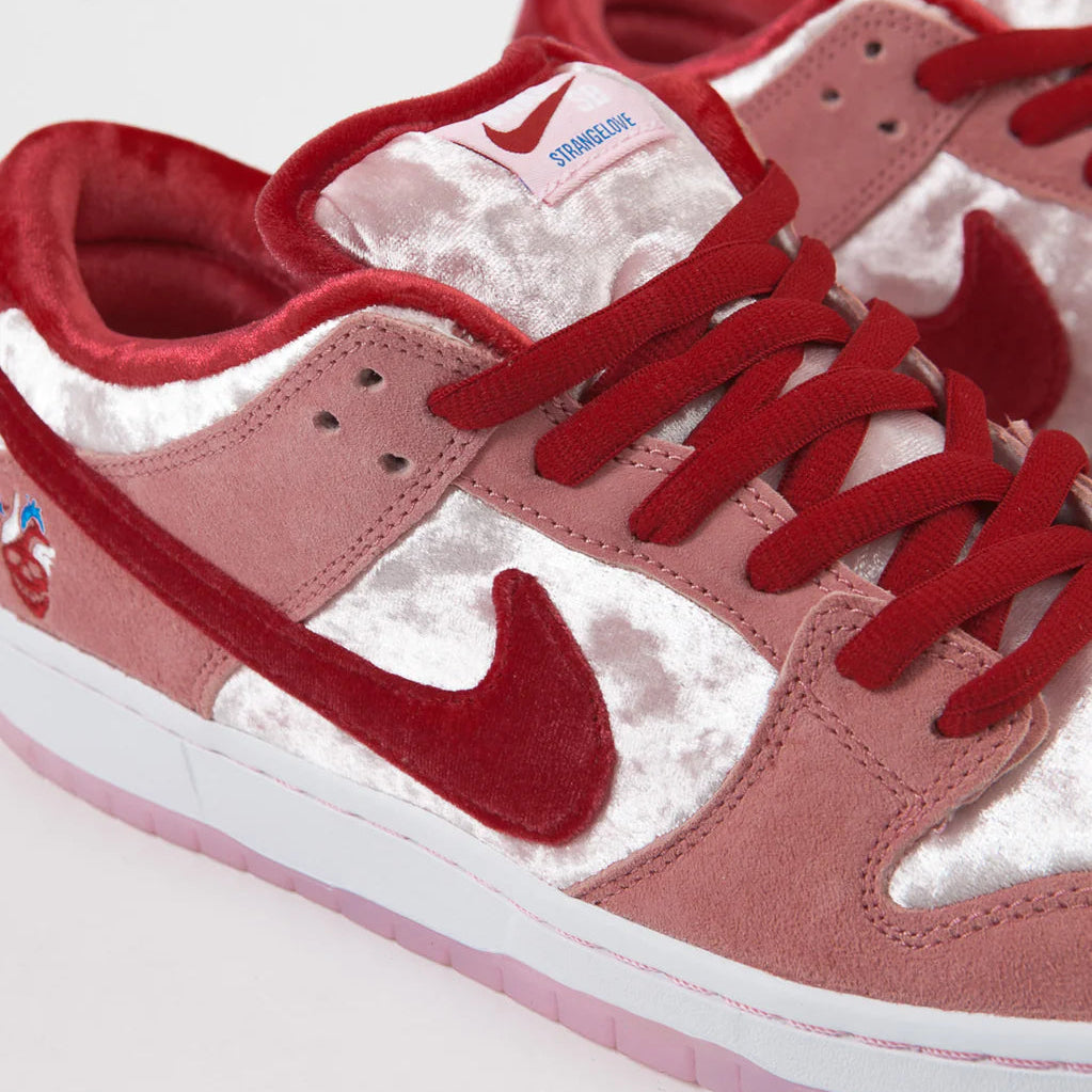 Nike SB Dunk Low Pro "Strangelove" sneakers